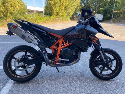 690 SUPERMOTO R